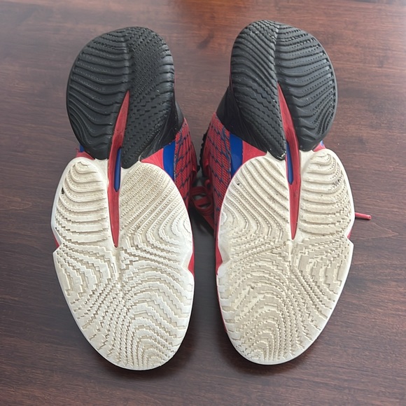 🕷️ADIDAS Spiderman Sneakers. Size 6.5 - Picture 6 of 6